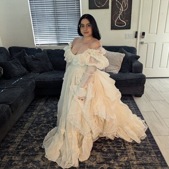 The Ivory Silk Organdy Maiden Gown - Picture 4 of 7